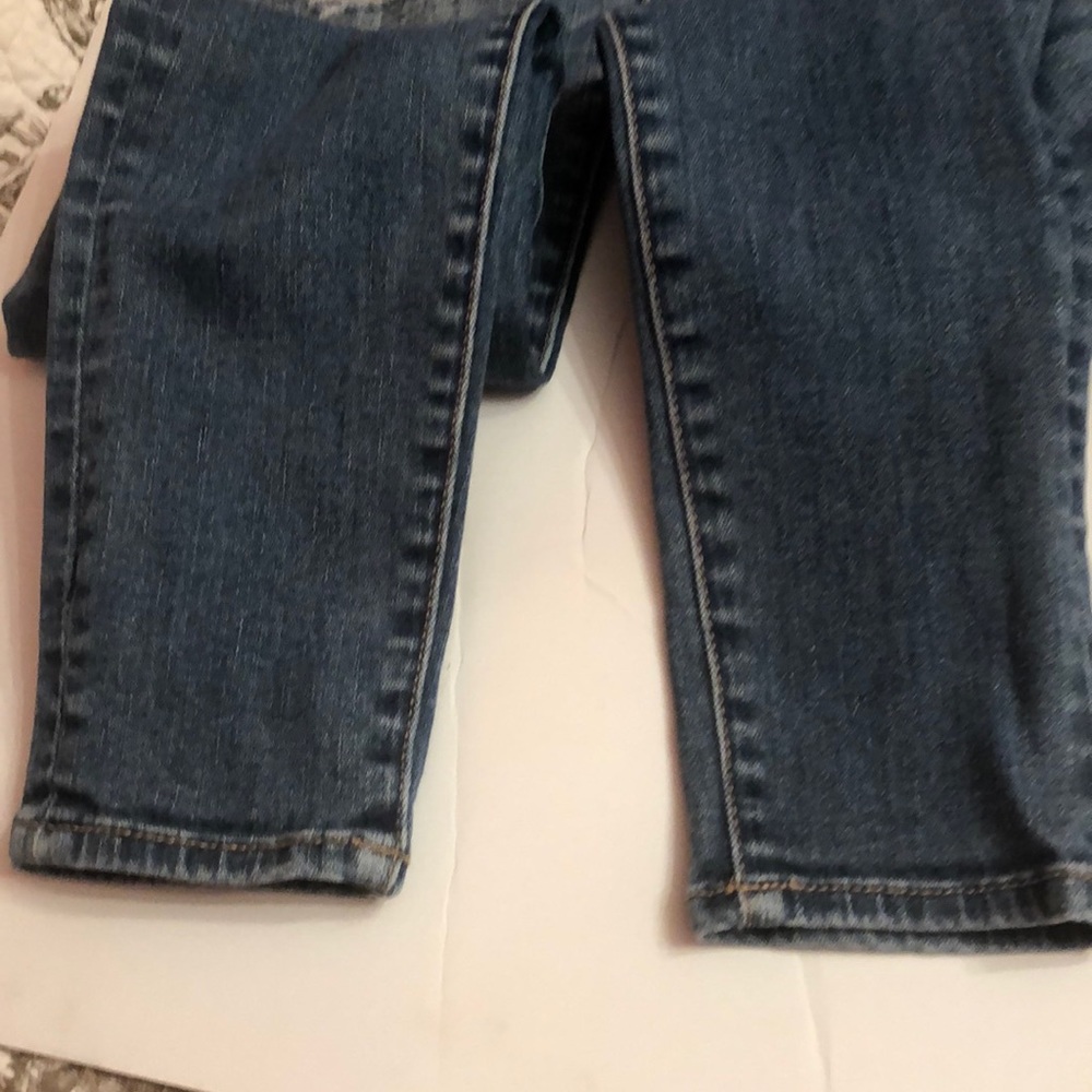 Distressed jeans - Picture 2 of 6